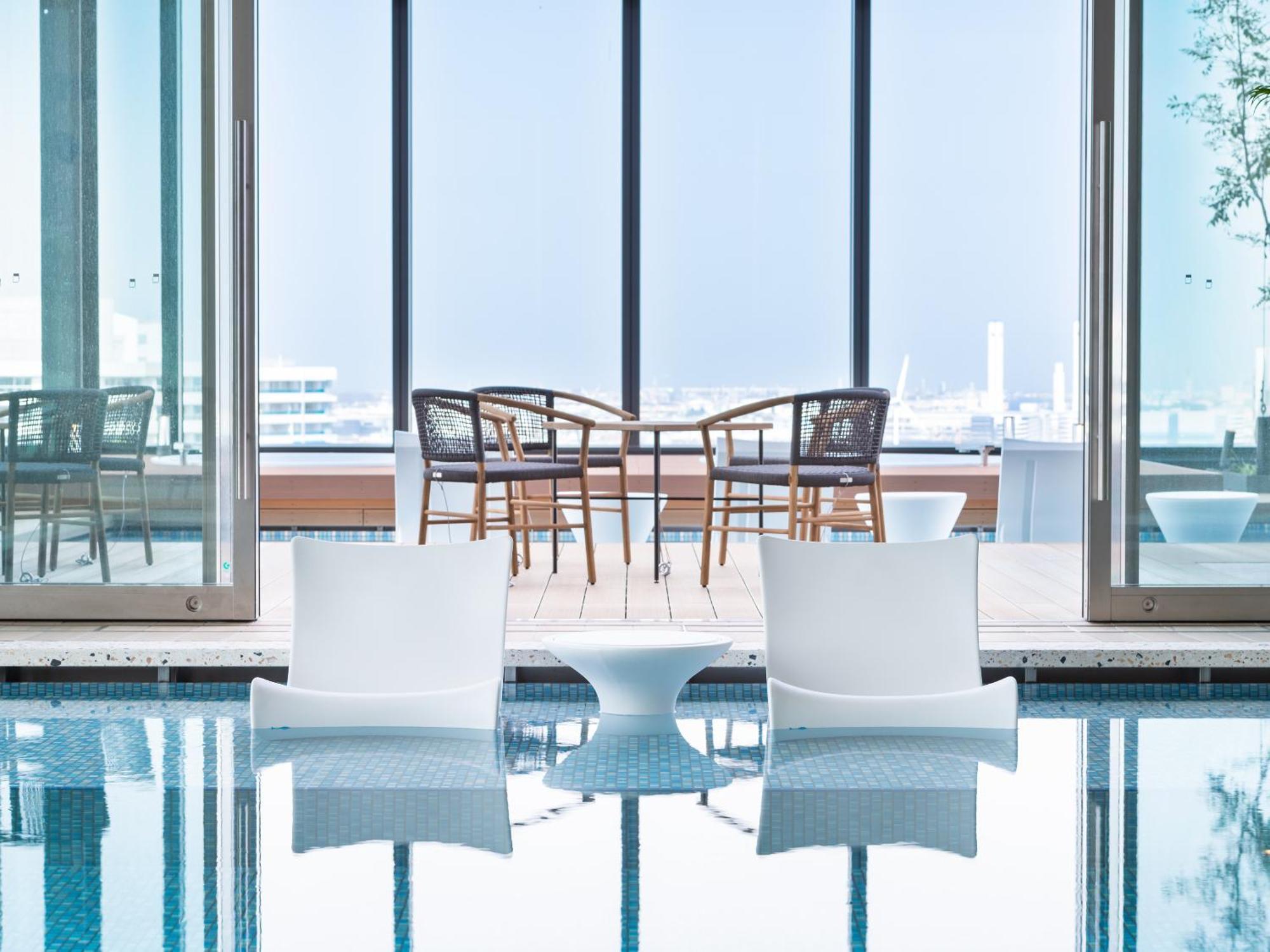 Mitsui Garden Hotel Yokohama Minatomirai Premier Екстер'єр фото The Sky Pool